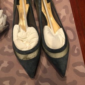 SOLD Brand new louboutin flats